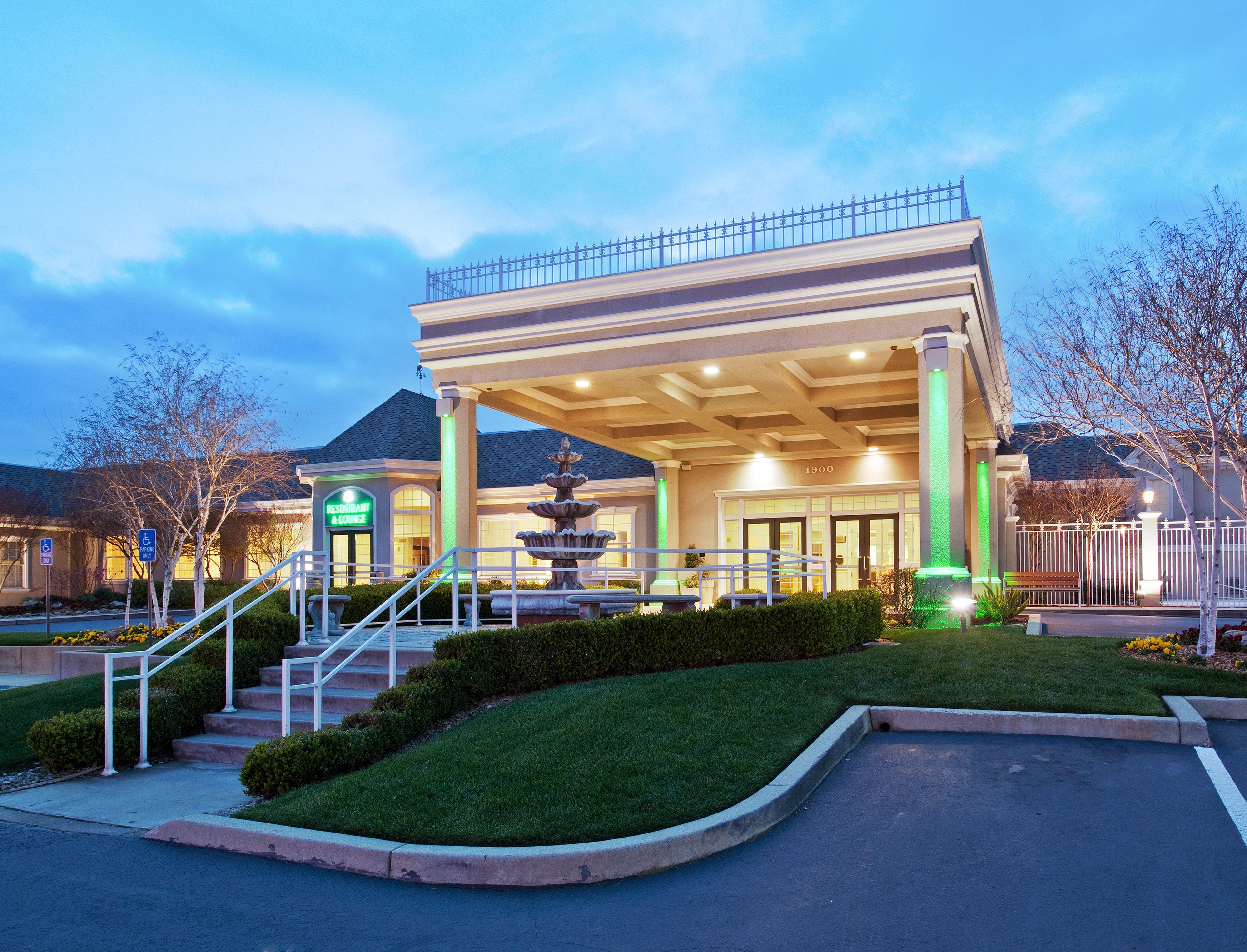 By Ihg Redding