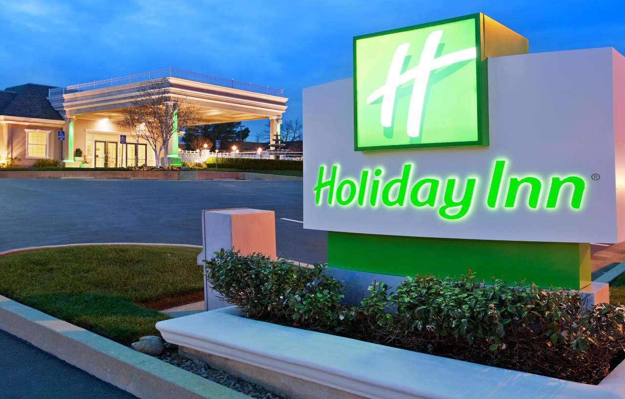 Hotel By Ihg Redding