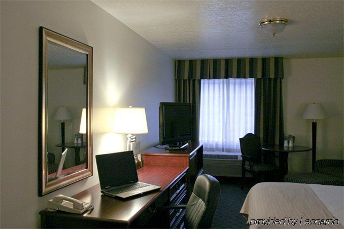 Hotel By Ihg Redding